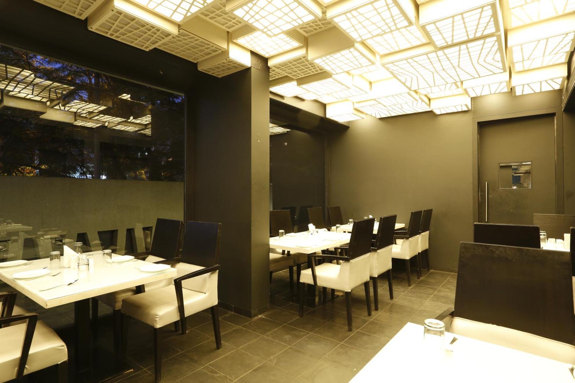 Dragonfly Hotel - The Art Hotel Мумбаї Екстер'єр фото