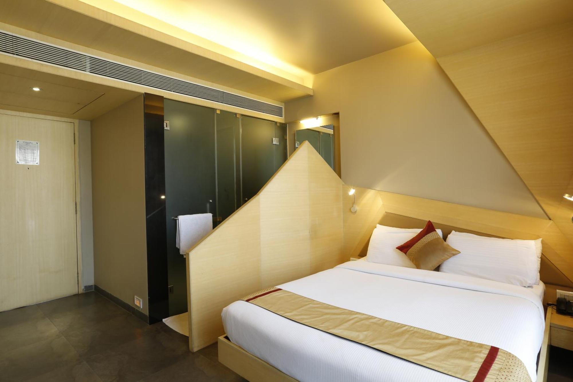 Dragonfly Hotel - The Art Hotel Мумбаї Екстер'єр фото