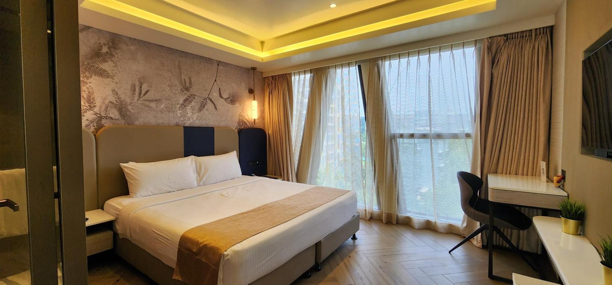 Dragonfly Hotel - The Art Hotel Мумбаї Екстер'єр фото