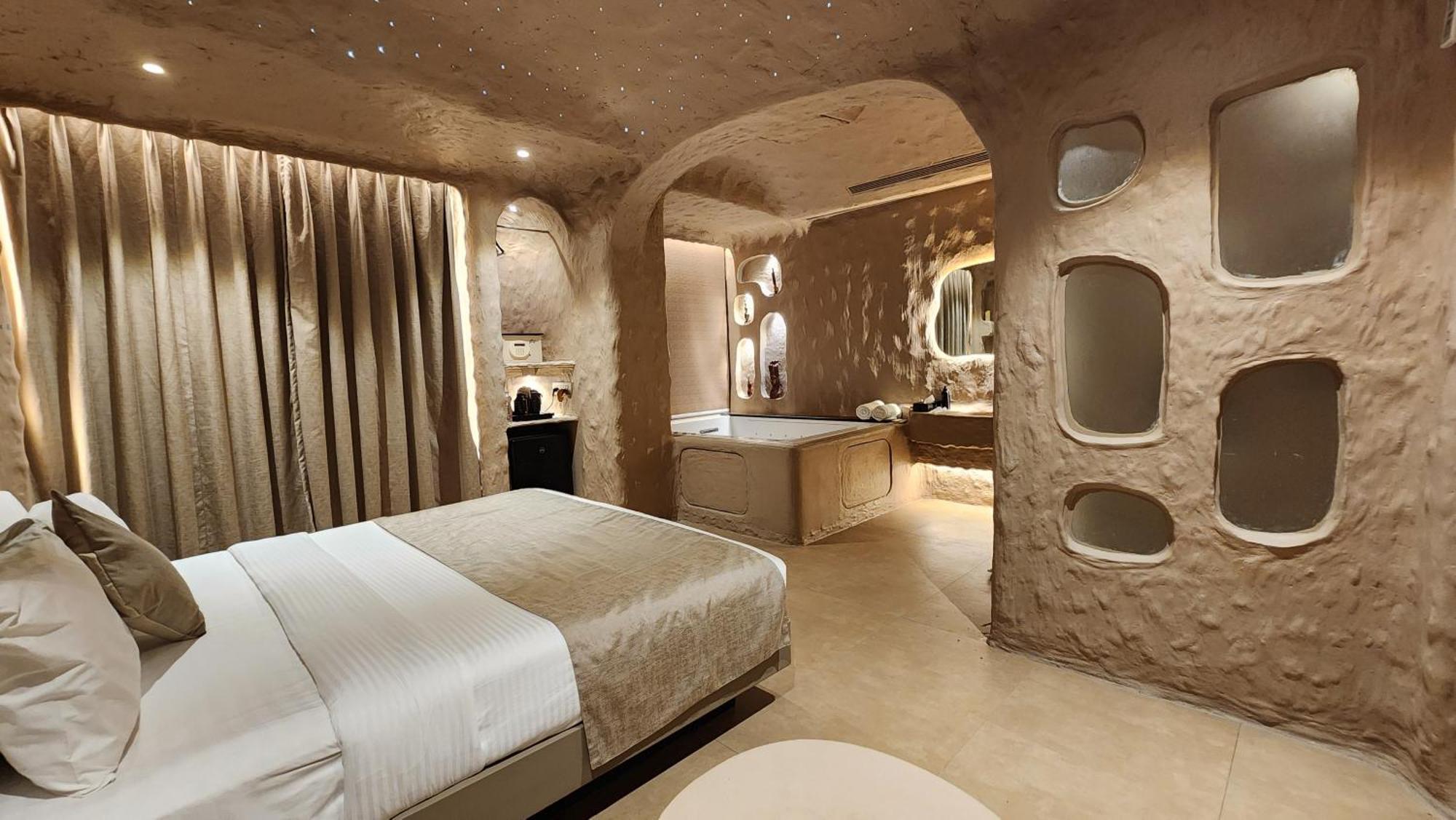 Dragonfly Hotel - The Art Hotel Мумбаї Екстер'єр фото