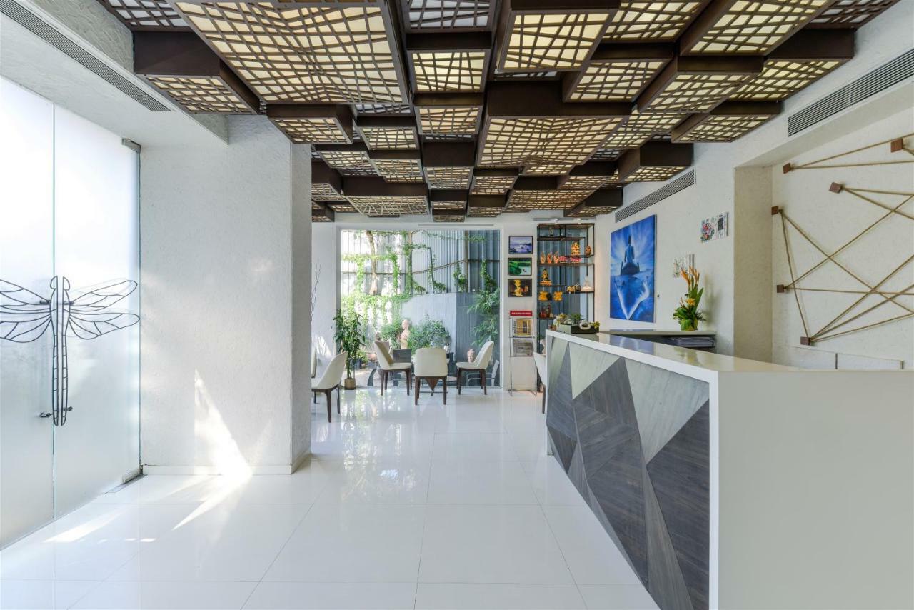 Dragonfly Hotel - The Art Hotel Мумбаї Екстер'єр фото