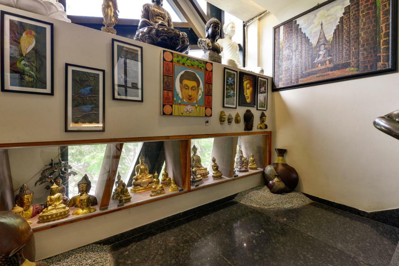 Dragonfly Hotel - The Art Hotel Мумбаї Екстер'єр фото