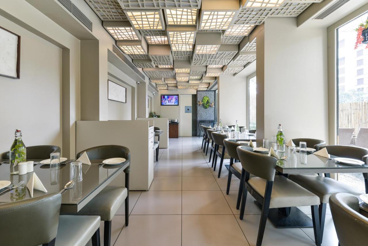 Dragonfly Hotel - The Art Hotel Мумбаї Екстер'єр фото
